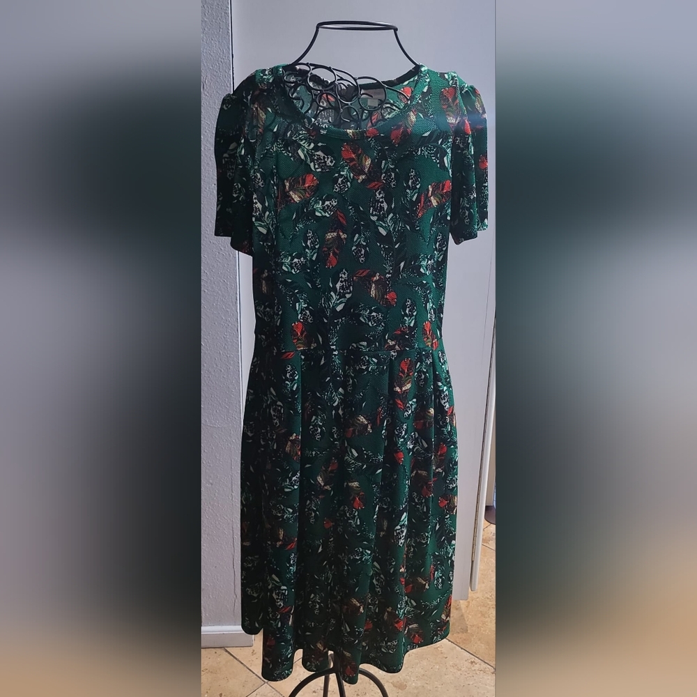 Green Floral Short-Sleeve Midi Dress